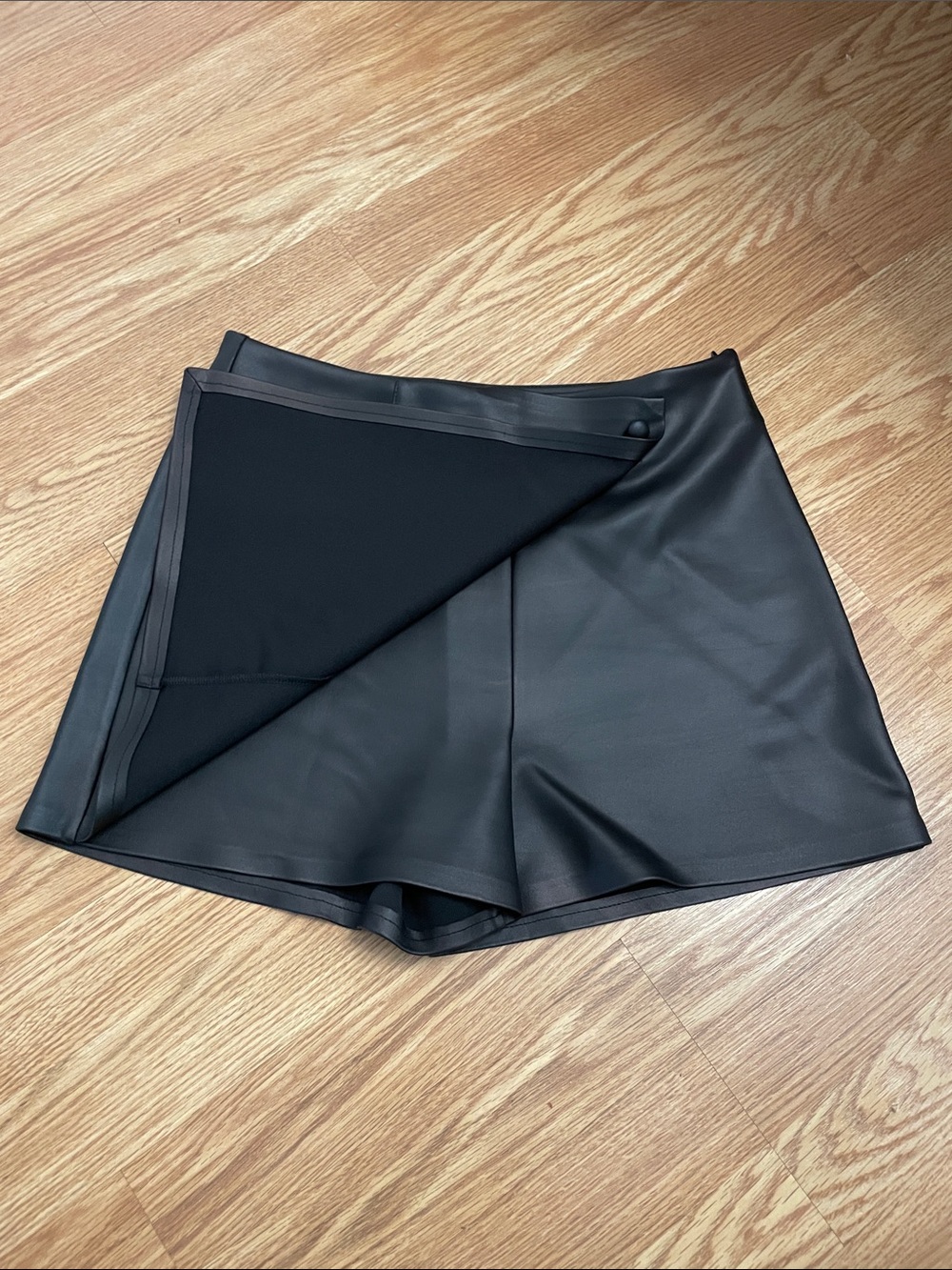 Marcella NYC Lindy Skort, Black, Size S - Picture 5 of 9